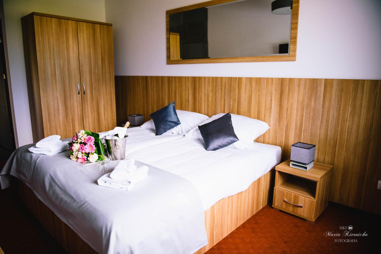 Hotel Turkovia トゥレク エクステリア 写真